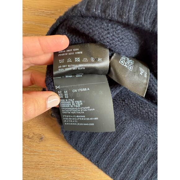 Women's 44 (8) Cashmere wool Prada logo crew-neck sweater Navy L Spellout knit - Picture 12 of 12